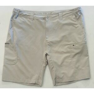GILLZ Men's Performance Fishing Shorts Khaki Stretch Zip‎ Pockets Size XLarge